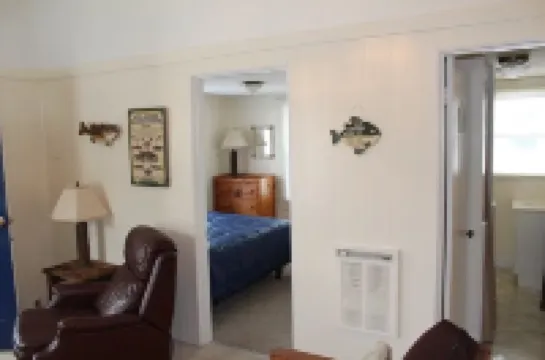 Dockside Lake Resort Hotels in Union Township