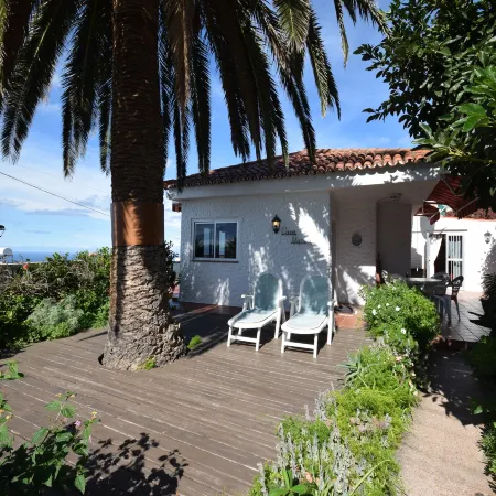 Holiday Home Mesa del Mar near Black Beach