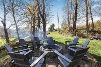 Hillside Haven on expansive grounds, heated pool, firepit, bocce court and more!