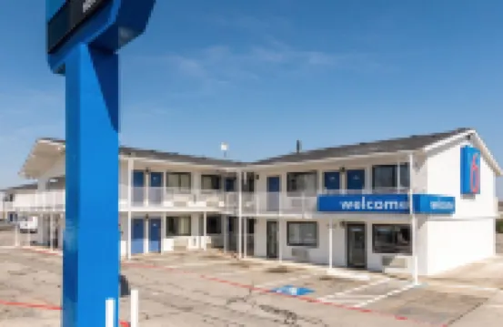 Motel 6 Fort Worth, TX - North Hotels near Billy Bob's Texas