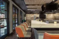 舊金山機場南大道希爾頓逸林酒店 - 酒吧
