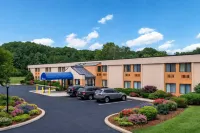 All Seasons Inn & Suites Smithfield Providence - С парковкой