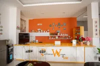 Hotel Pratisarawirya by the Loka