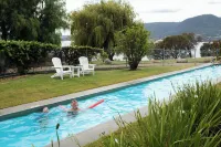 Riverfront Motel & Villas - Pools