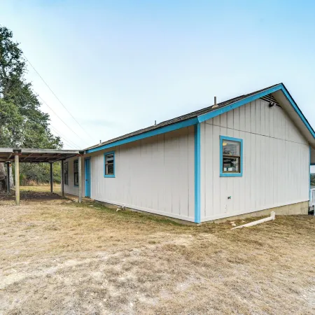 200 Acres Pond & Pier 10-Mile Hill Country Views