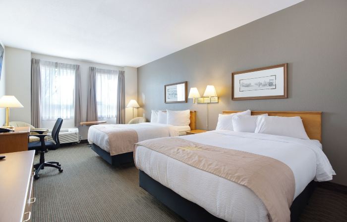 Lakeview Inns & Suites - Okotoks