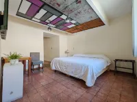 Hostal Hostalgia Casa Zul 旅館 - 停車場