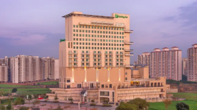 ฮอลิเดย์ อินน์ กูรูกราม เซกเตอร์ 90 บาย IHG โรงแรมใน