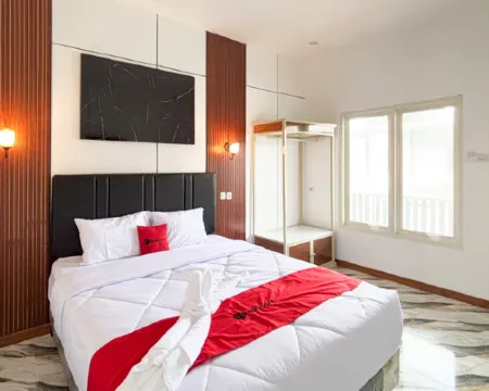 RedDoorz @ Kota Bojonegoro Hotels in Bojonegoro Regency