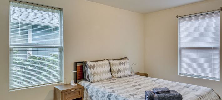 Cute Little House on the Lakewine Country Stay! Hotels in Eugene