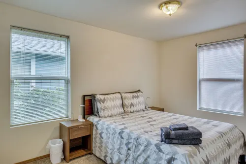 Cute Little House on the Lakewine Country Stay! - Homestays