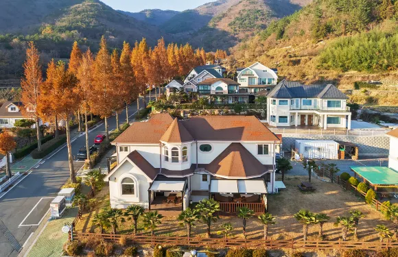 馬諾阿公寓