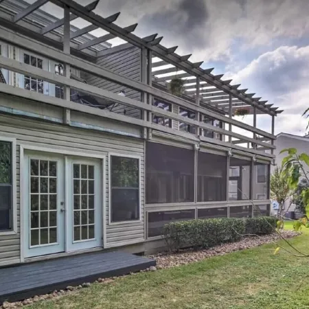 Upscale Escape on Lake Conroe in April Soundon Lake Time” 3-2 on First Floor!