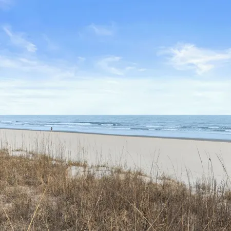 Oceanfront 2 Bedroom + Sofabed with Pool, Linens Included, at Cape Coddages II!