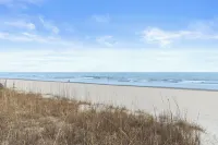 Oceanfront 2 Bedroom + Sofabed with Pool, Linens Included, at Cape Coddages II!