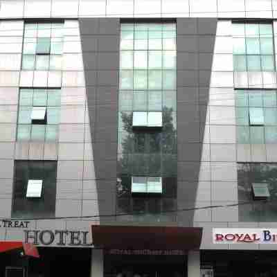 Royal Inn Hotel Exterior