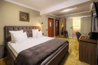 Hotel Brilliant Plaza Hotel di 