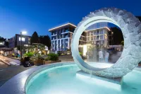 Delos Hotel