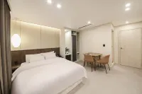 Gongju Kingker Hill - Motels