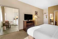 Comfort Inn & Suites Seattle North Hotels in Seattle