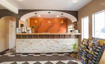 Oasis Inn