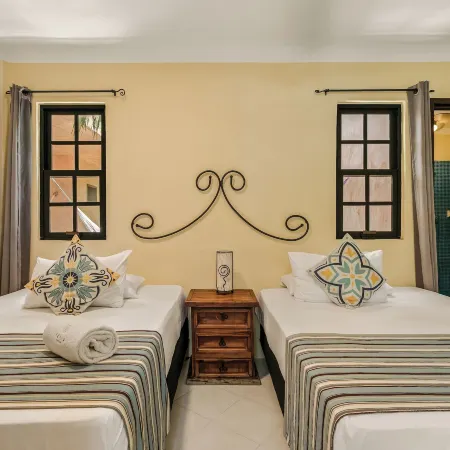 Barrio Latino Hotel Playa del Carmen Отели рядом с достопримечательностью «Парк Основателей»