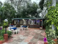 Hotel Sheela, 100m from Taj Mahal