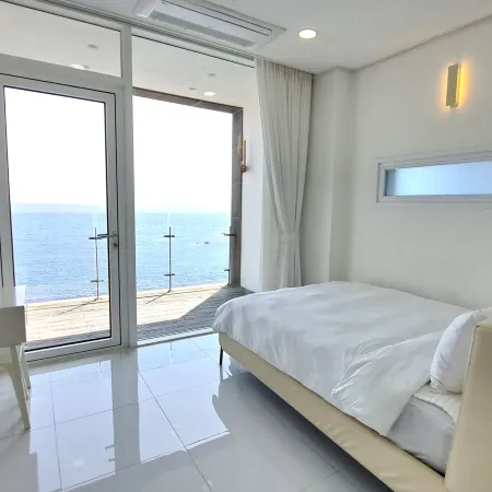 Pohang Vida Feliz Pool Villa