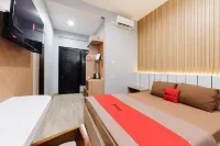 RedDoorz Syariah Near Tugu Juang Jambi