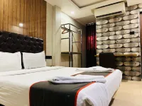U Life Hotel