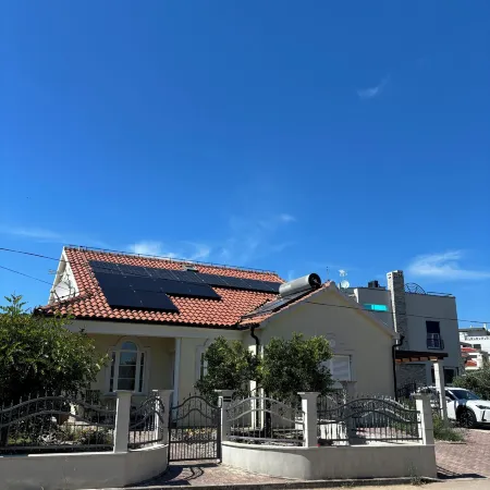Villa Mandolina Apartments