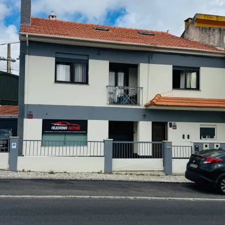 Cozy 2-bedroom Apartment in Pontinha, Portugal