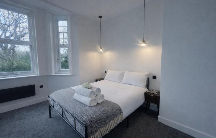 Dippen Hall Apartment - Minutes from London Gatwick