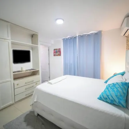 Fully Equipped New 3Br Apt–dt–2Mins to the Beach