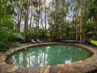 The Reef Retreat Palm Cove - Hot Tub