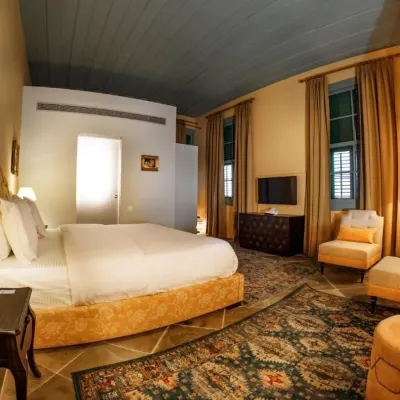Madama Residence Hoteles cerca de Ledra Street Crossing Point