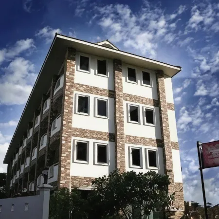 Selina Place