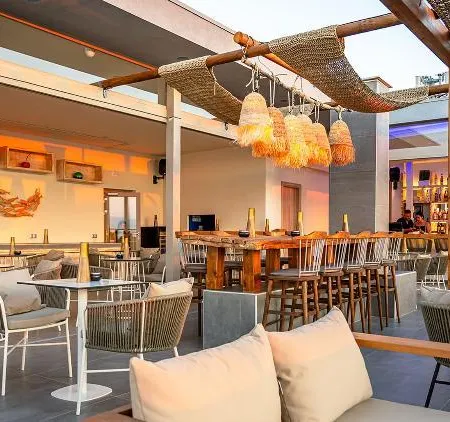 Alpha Luxury Suites