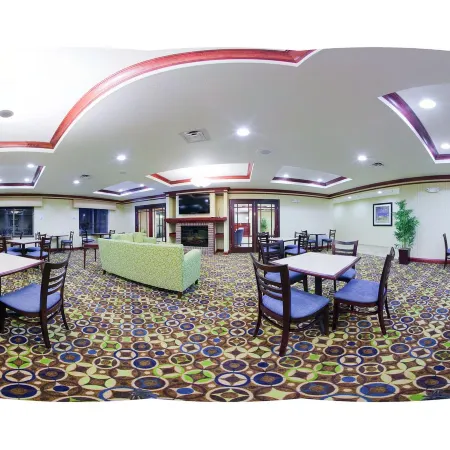 Holiday Inn Express & Suites DEWITT (SYRACUSE) by IHG