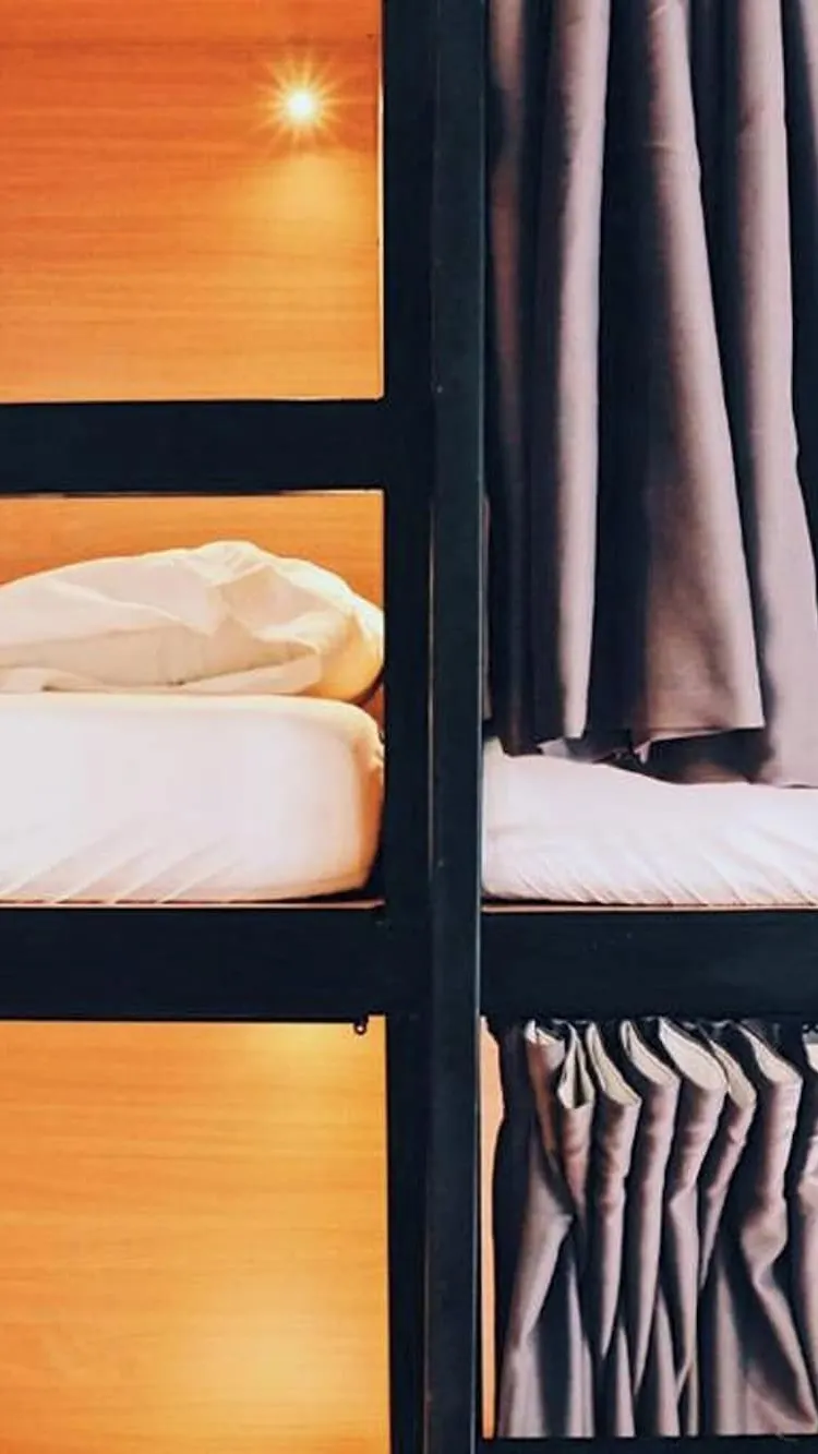 เตียงในห้องพักรวมขนาด 4 เตียง