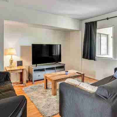 Work, Hike & Swim: Central Tucson Condo w/ Pool Rooms