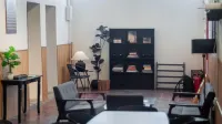 Aayu Seckchuan - 3 Mins Walk to Love Lane - hostel