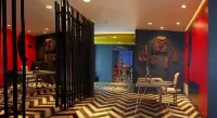 Hotel Russia - Parking