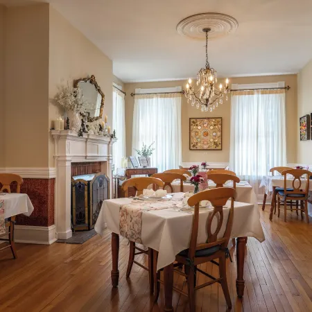 Hummingbird Inn