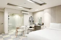 olive line hotel - parking