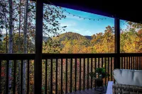 Moose Shack - Mountain Views · Spa King Suite · Game Room · 3 Patios - Mountain view