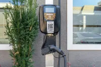 Best Western Plus Burnaby Hotel - parking