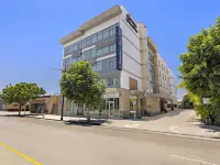 Hampton Inn & Suites Los Angeles/Hollywood Hotels near Paramount Studios