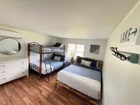 Quiet/charming 2-bedroom Sunset-Lake view cottage lovely Seneca lake, wine trail - 4 étoiles