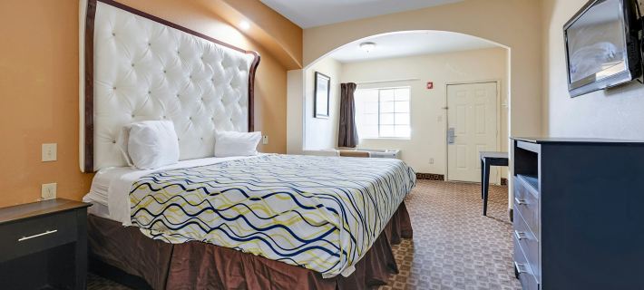 Capital O Deluxe Inn Channelview Houston I-10 Hotels in Channelview